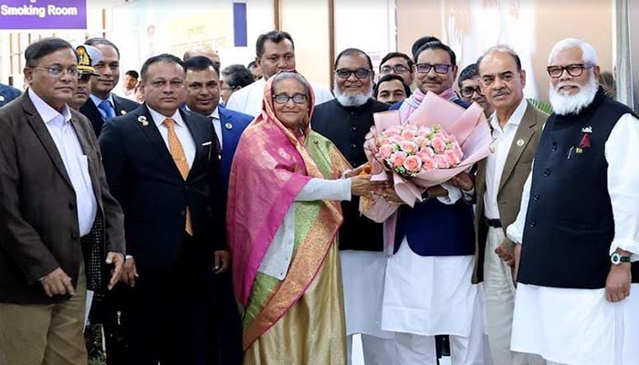 মিউনিখ নিরাপত্তা সম্মেলন শেষে দেশে ফিরেছেন প্রধানমন্ত্রী